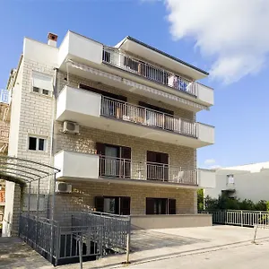 apartment-lucia-split.splithotels.org/