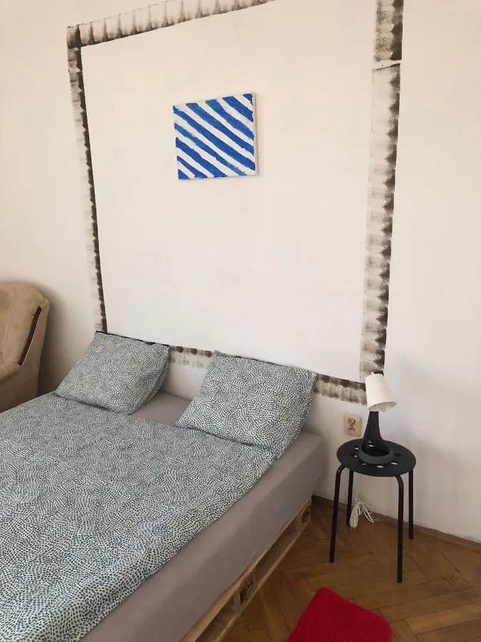 Kiko 11B Room Kraków 0*,  Polen
